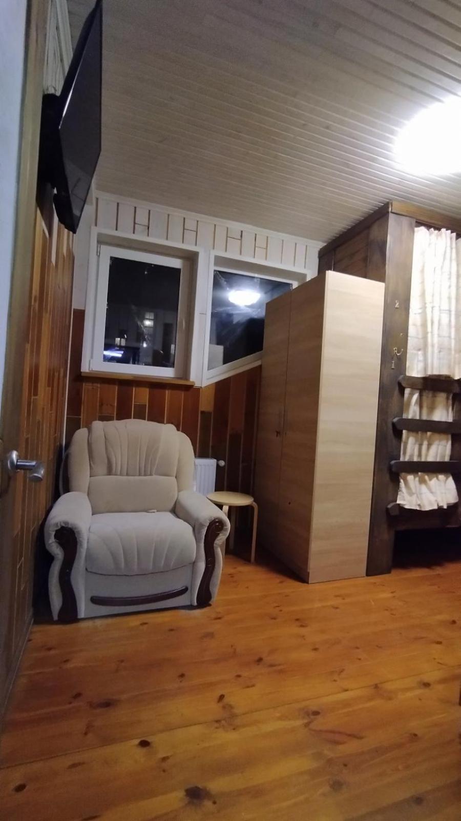 Отель "Swallow House" Tcherkássi Quarto foto
